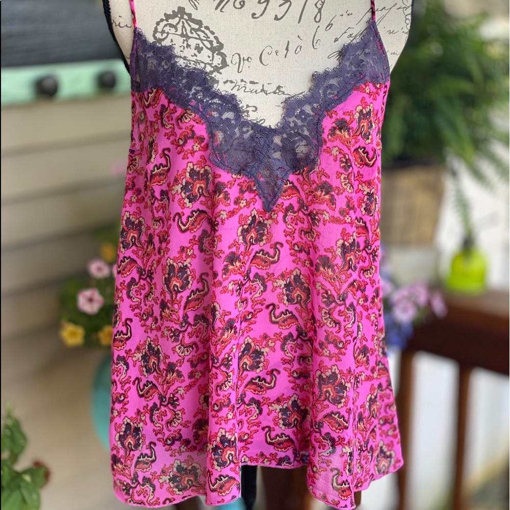 🌸 Pretty Intimately, by Free People Pink Floral Paisley Print M